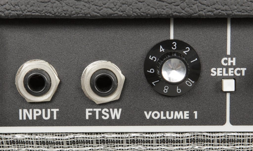 Input, ingresso footswitch e volume per il primo canale.
