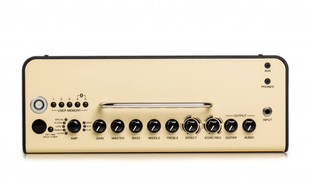 Come i suoi colleghi, il THR10II si presenta con un design retrò color crema.