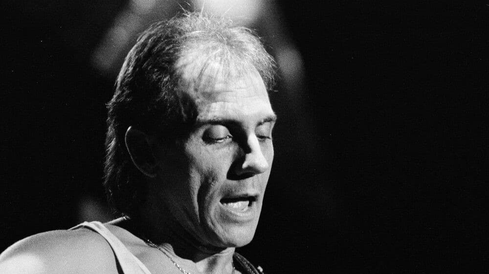 Larry Carlton