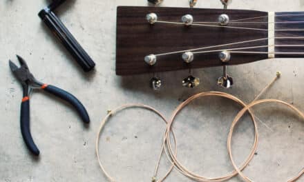 Cambio corde: chitarra acustica e chitarra classica a confronto