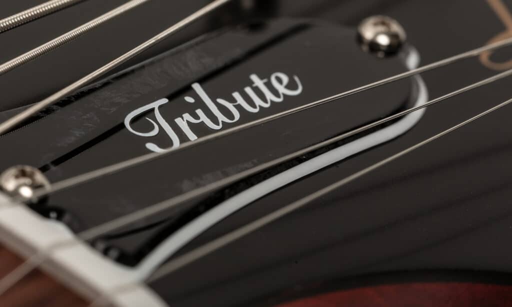 Gibson Les Paul Tribute Satin Cherry Sunburst 036 FIN