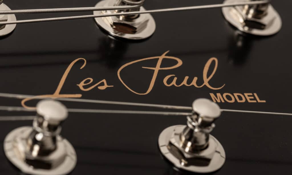 Gibson Les Paul Tribute Satin Cherry Sunburst 037 FIN