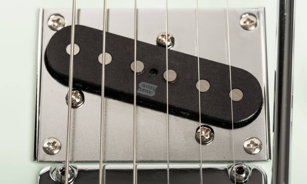 Ibanez AZS2200 MGR 015 FIN