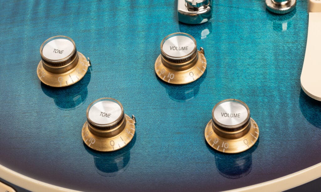 Gibson Les Paul Standard 60s Transparent Blueberry Burst 020 FIN 2048x1229