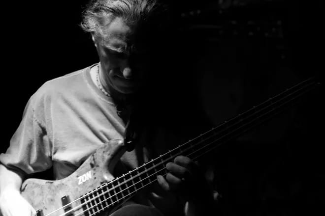 Intervista a Michael Manring: bassista dalla creatività senza limiti