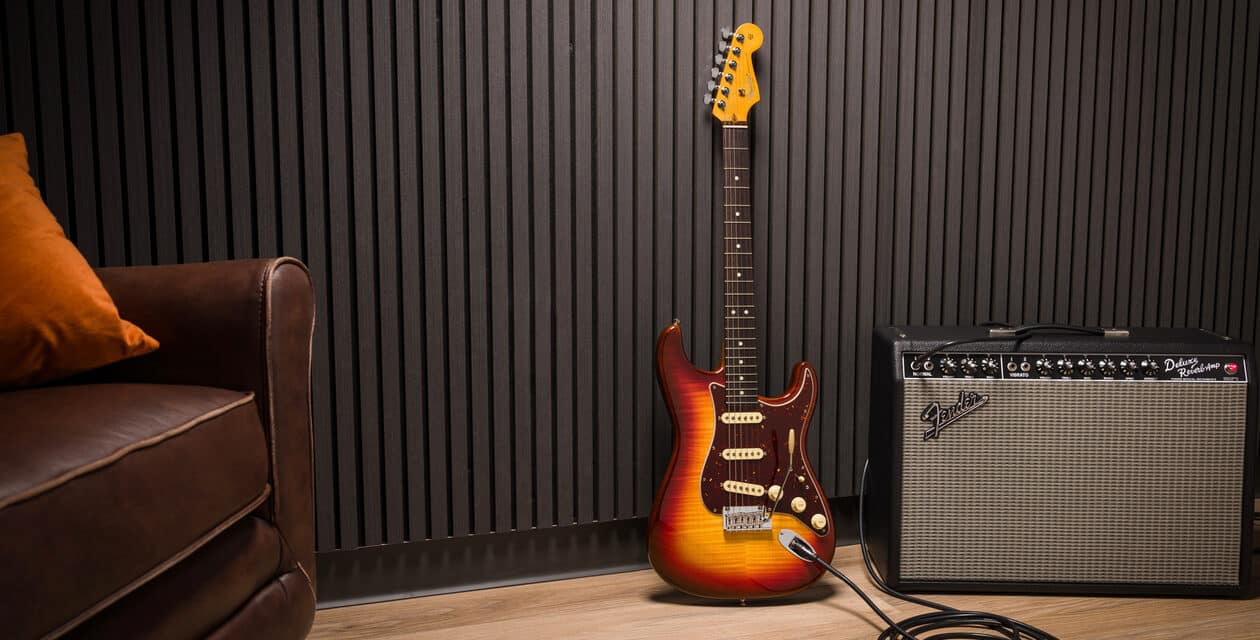 NAMM 2024: Fender 70th Anniversary Player Stratocaster e 70th Anniversary American Professional II Stratocaster