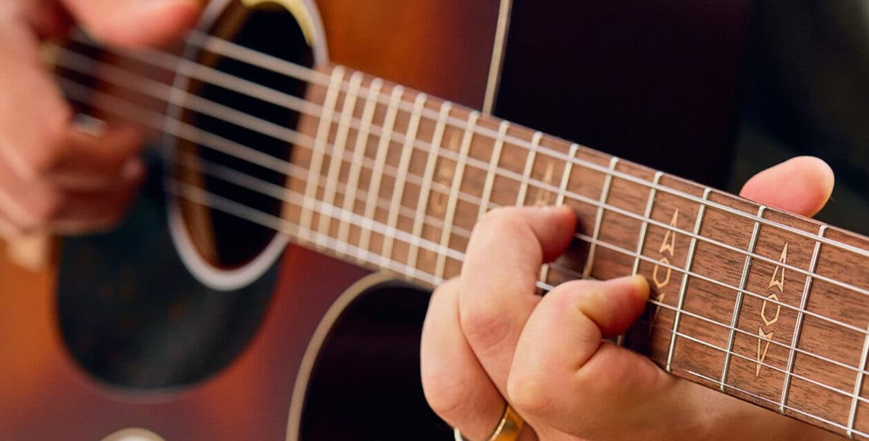 NAMM 2024: Martin GPCE Inception Maple con uno speciale bracing