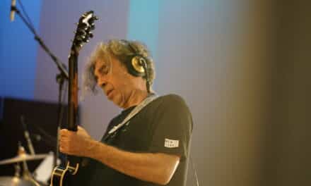 Intervista a Luca Meneghello, chitarrista di Mina e jazzista dall’animo rock
