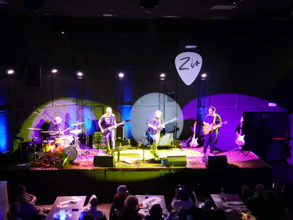 Meneghello Zio Live 6