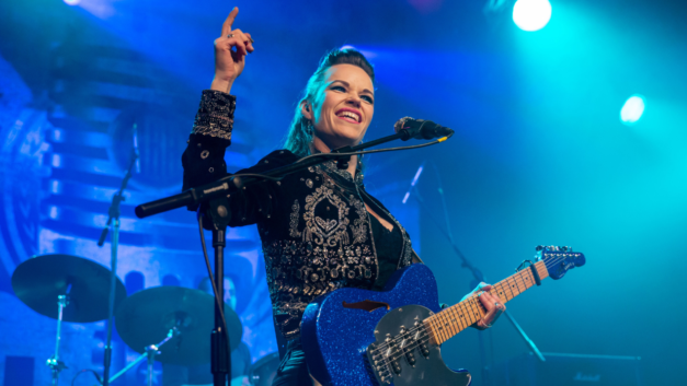 Intervista a Erja Lyytinen: il nuovo album mell the Roses e quell’incontro con Santana