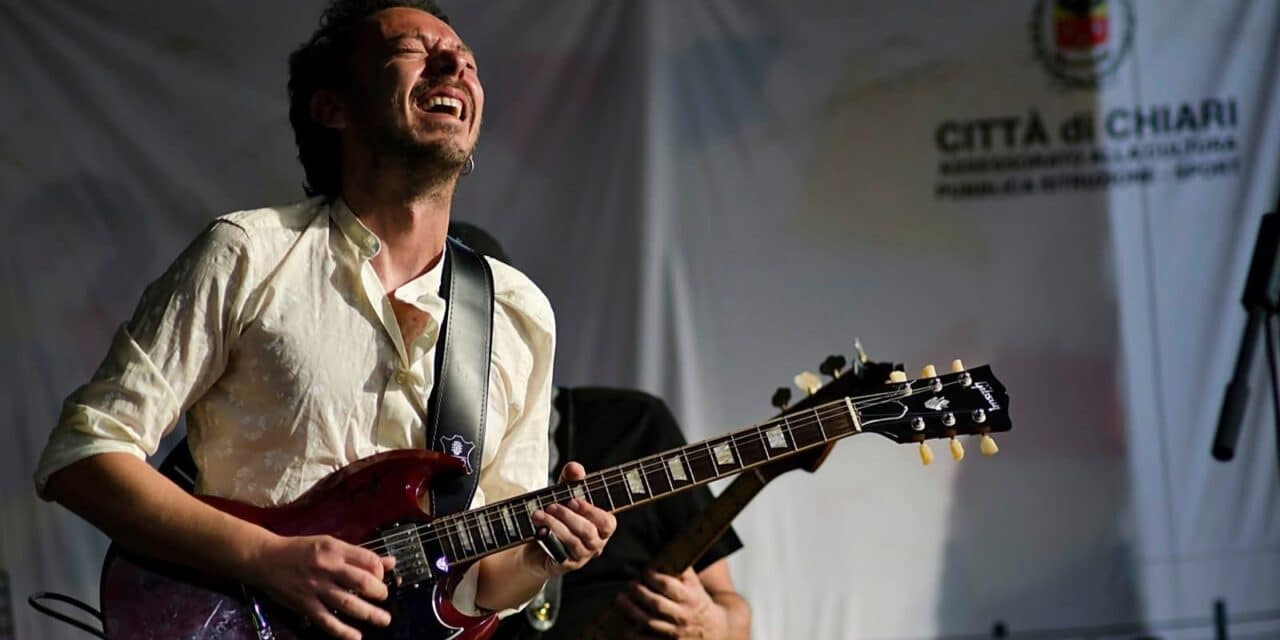Gennaro Porcelli: 10 canzoni inaspettate e sorprendenti illuminate dalla genialità del vulcanico chitarrista napoletano