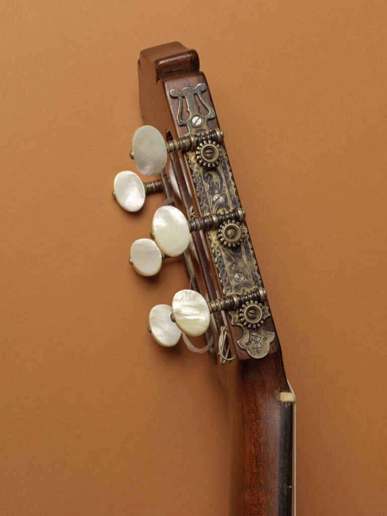 LA INÉDITA BY SANTOS HERNÁNDEZ (detail_ tête)