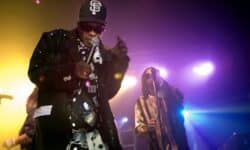 Sly Stone, leggendario leader degli Sly and the Family Stone e figura fondamentale nello sviluppo di funk, soul, rock psichedelico e R&B, è scomparso il 9 giugno all’età di 82 anni. L’annuncio è stato dato dalla sua famiglia con un comunicato ufficiale, che ha ricordato con commozione il carisma e l’impatto musicale ineguagliabile dell'artista.
