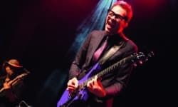 Intervistato dal team di Planet Guitar, Paul Gilbert racconta che il suo ultimo album è quasi pronto. Il motto: "Make it singable!"