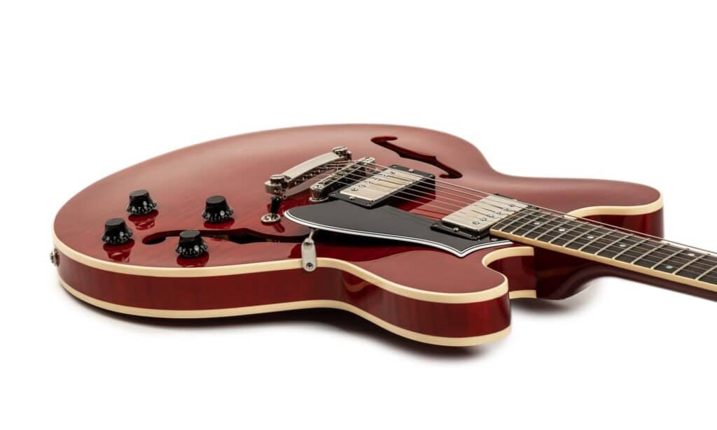 Heritage Standard H 535 008 FIN 2048x1229