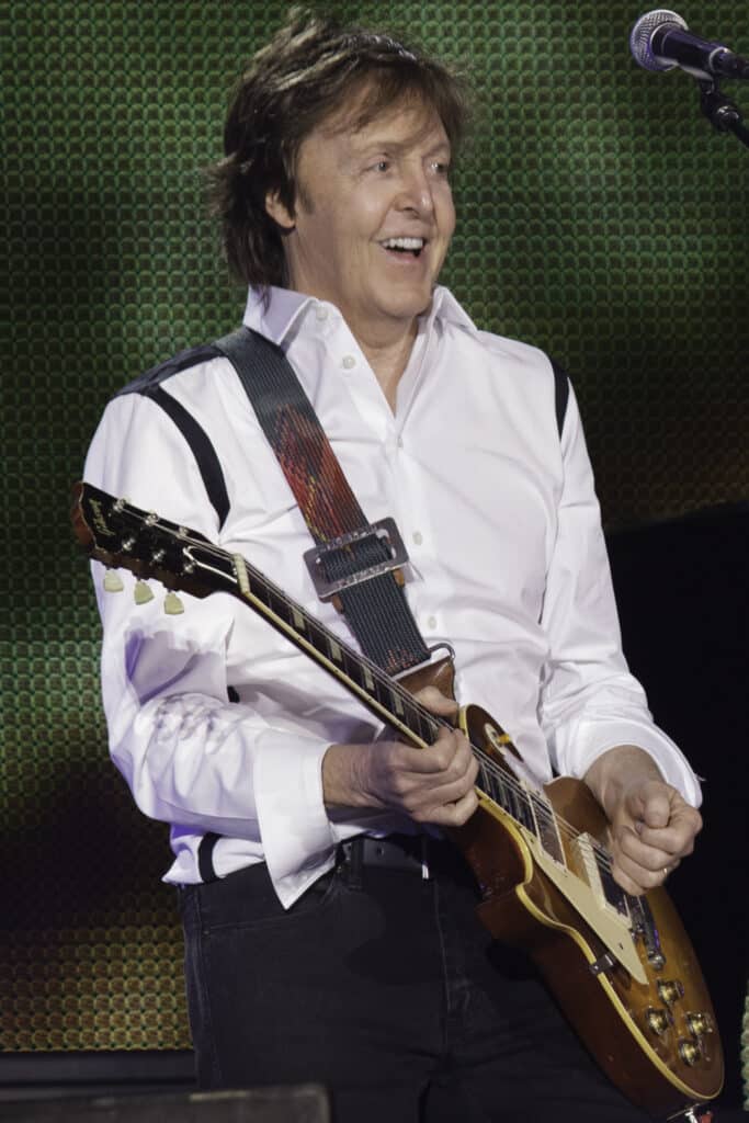 Paul McCartney - Out There Concert |