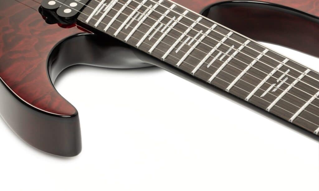 Schecter Reaper 7 Elite Multi Scale Blood Burst 025 FIN 2048x1229