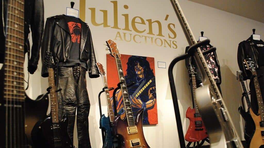 Music Icons, chitarre, dischi e oggetti da collezione venduti a cifre record ogni anno all'asta da Julien's 