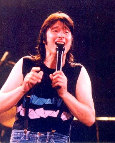 Steve Perry - Faithfully. Lo storico cantante dei Journey torna in studio dopo più di 20 anni  gli storici successi del Journey, con nuovi artisti e amici storici, alla ricerca di nuove sonorità. A lavoro con Willie Nelson per una nuova versione di Faithfully.