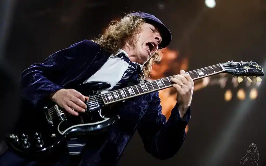 Angus Young: storia, suono e influenze, tra cui un nome che non ti aspetti…