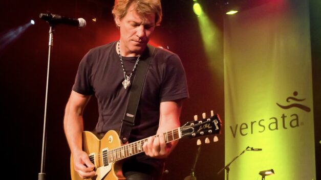 “Forse non avevo l’immagine giusta”. Il chitarrista delle prime hit di Bon Jovi, non è mai salito sul palco con lui
