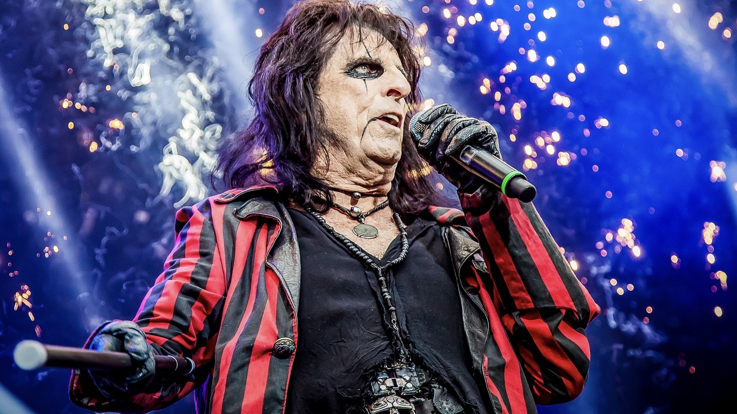 a domanda "Chi è ilmiglior chitarrista di sempre?" Alice Cooper ha la risposta pronta. Scopri chi è e perché!