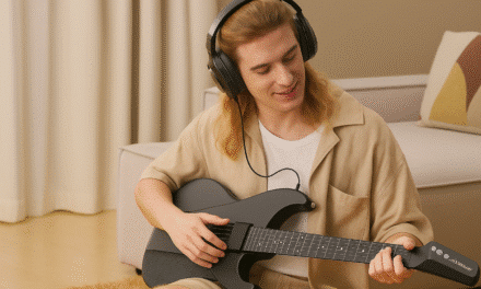 Chitarra senza corde? Ci pensa AeroBand con la rivoluzione portatile per chitarristi digitali