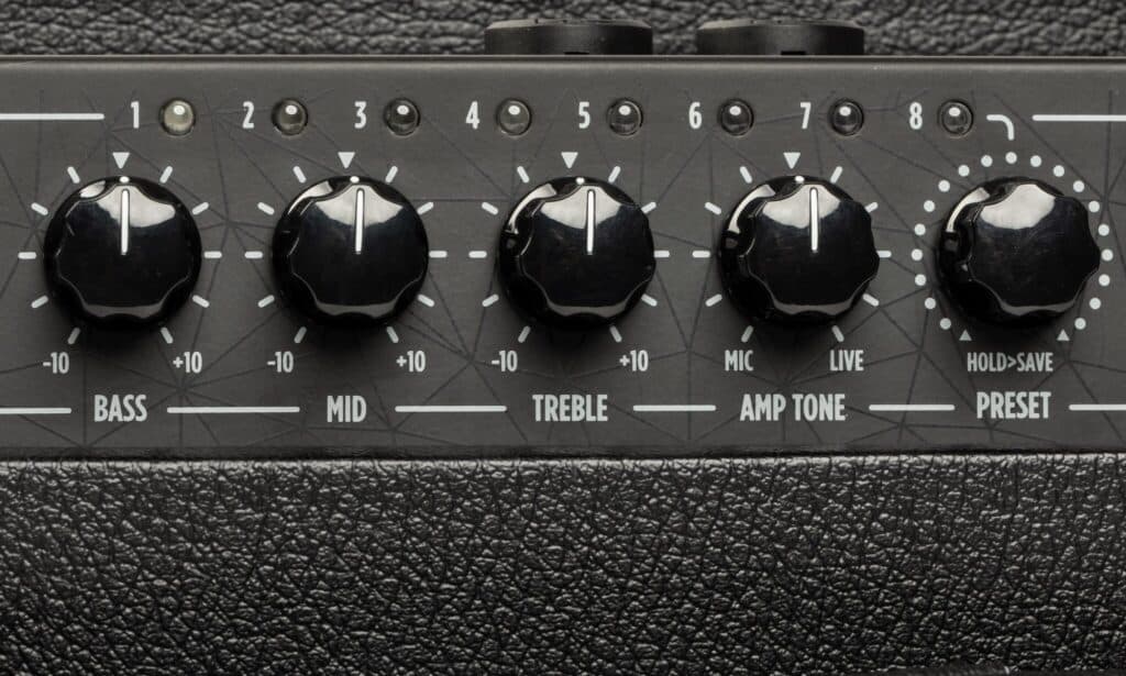 IK Multimedia Tone X CAB 018 FIN 2048x1229