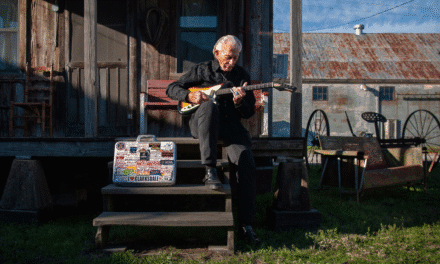 Intervista a Charlie Musselwhite: le feste con Elvis, le jam con Muddy e i fantasmi nel suo nuovissimo album…