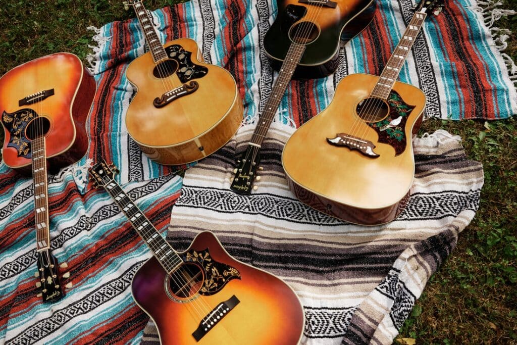 Si allarga la serie Inspired by Gibson Custom di Epiphone. Arrivano sei nuovi modelli di chitarre acustiche tutti da scoprire