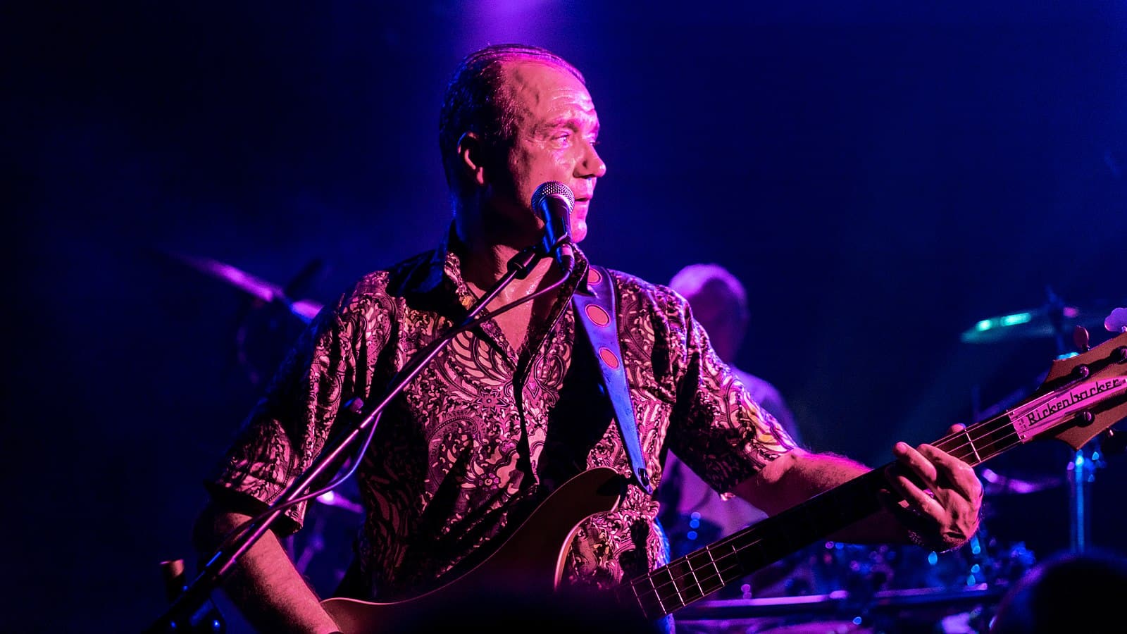 Guy Pratt racconta come è nata la collaborazione con il chitarrista dei Pink Floyd e delle numerose occasioni quasi perse