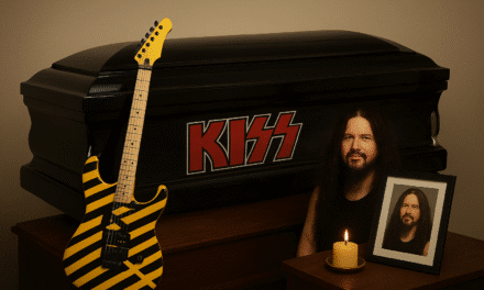 Sepolto nella bara dei Kiss con la chitarra di Van Halen