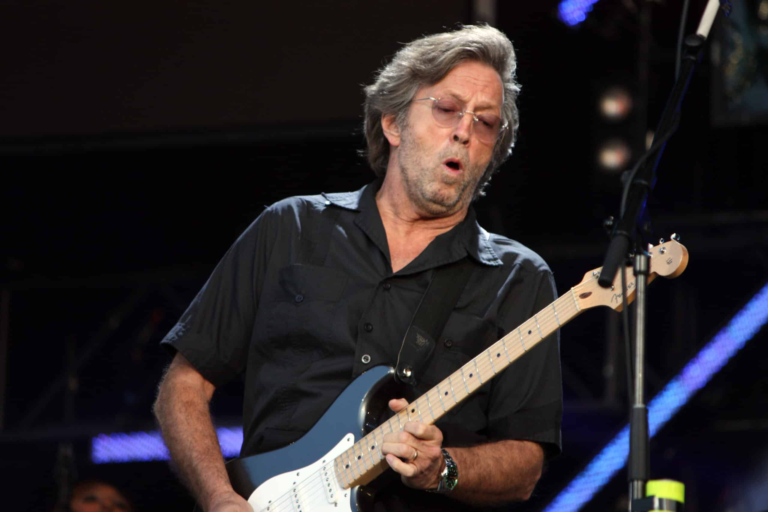 Ripercorriamo la storia di Eric Clapton passando per momenti importanti della sua carriera, con uno sguardo al suono e alla strumentazione