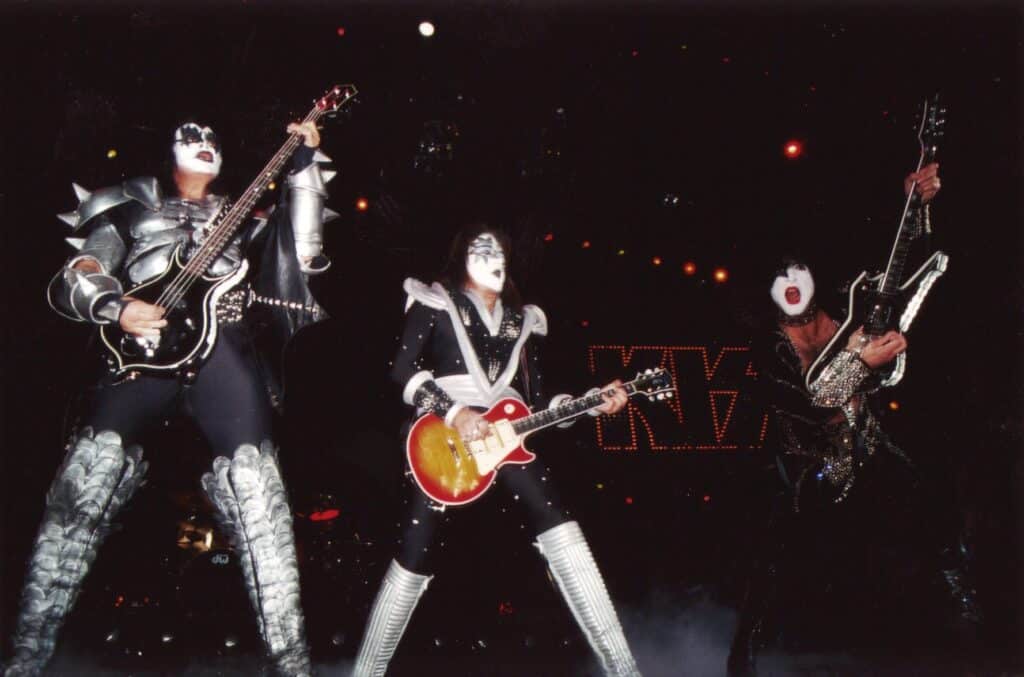 Ace Frehley non si è unito ai Kiss nell' End of the Road Tour. Il chitarrista originale della band ha finalmente chiarito i retroscena...