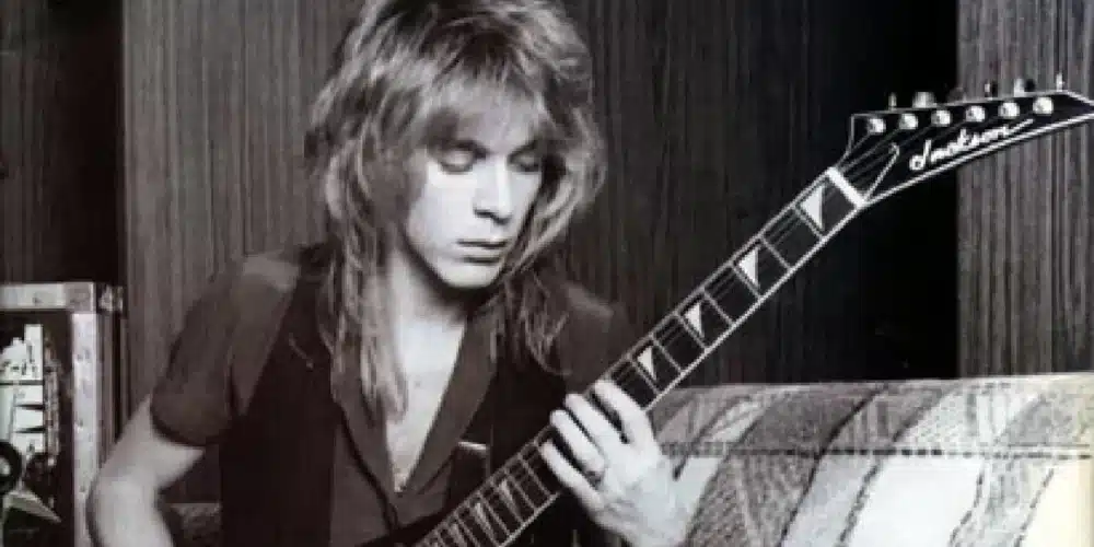 Randy Rhoads si esercitava troppo e questo faceva impazzire Ozzy Osbourne. Ecco perché si costruì una pedaliera s"silenziosa".