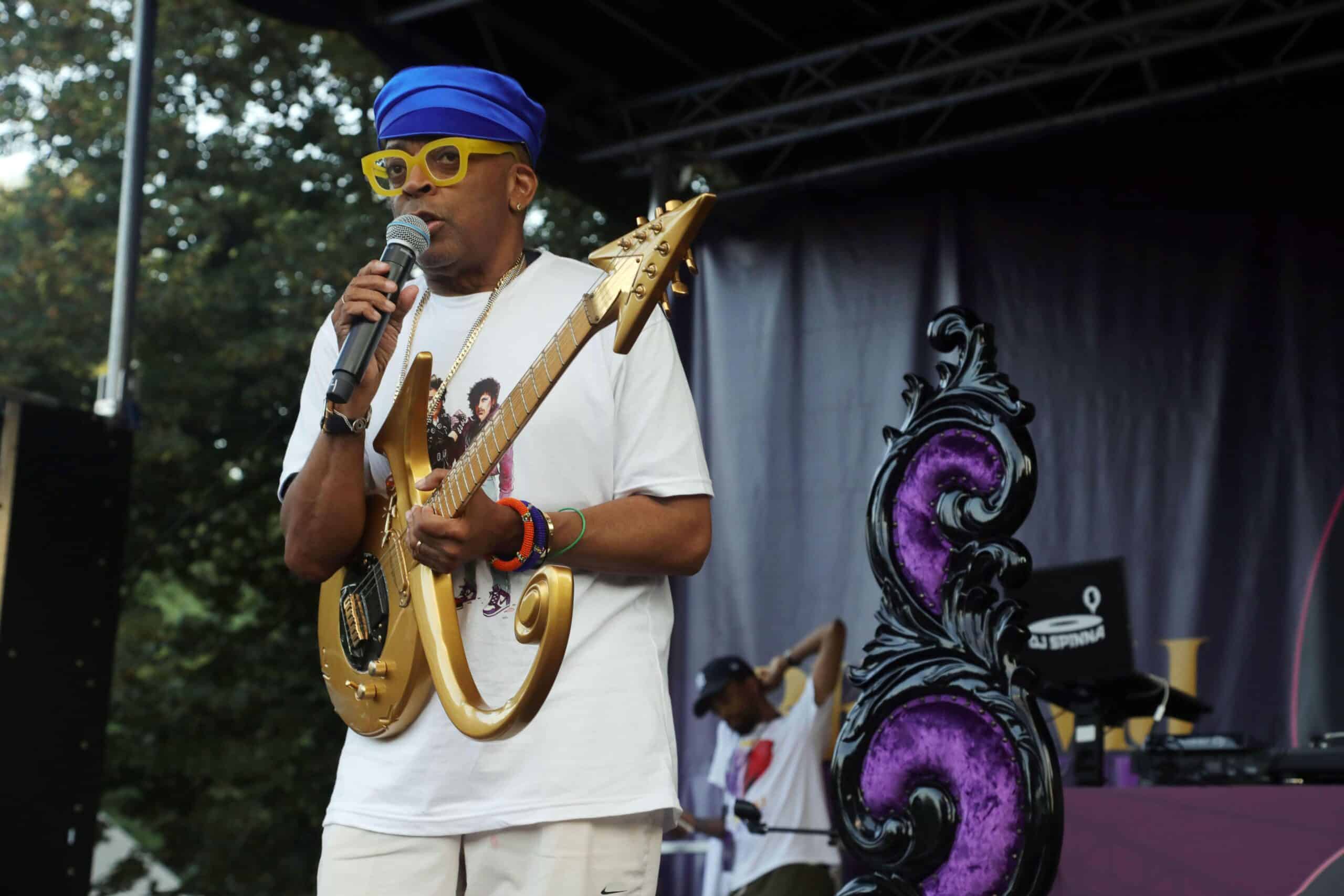 A volte bisogna avere la faccia tosta e il coraggio di chiedere. Questo è ciò che ha fatto nascere la stori di oggi tra Prince e Spike Lee