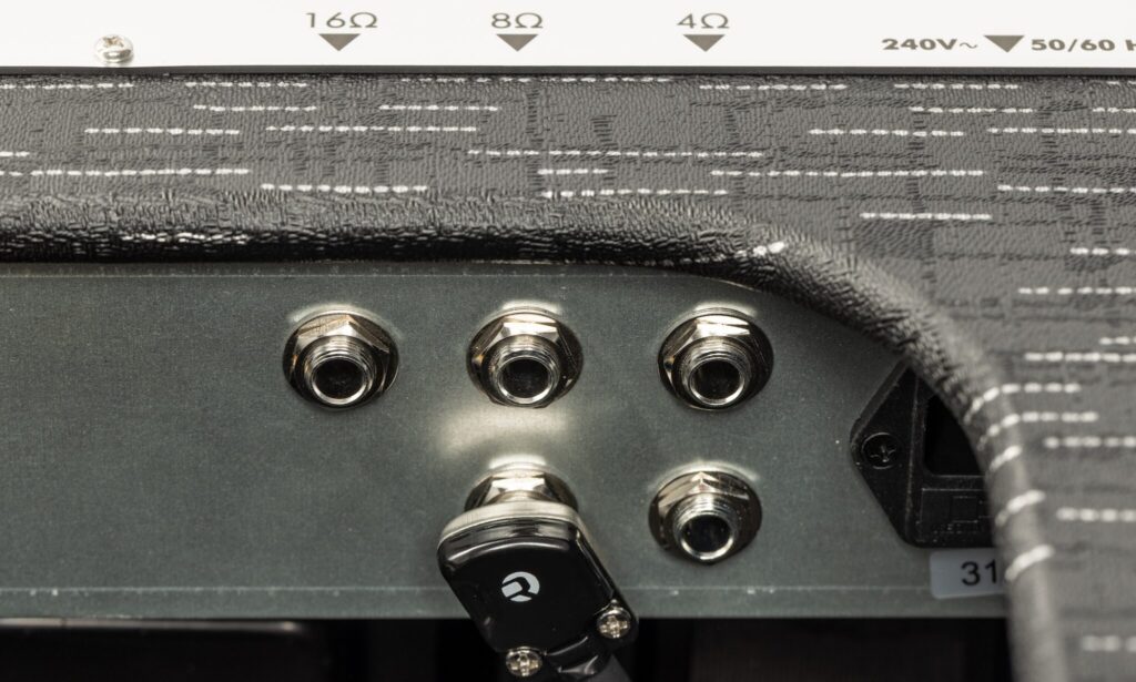 Supro Black Magick Reverb TB 016 FIN 2048x1229