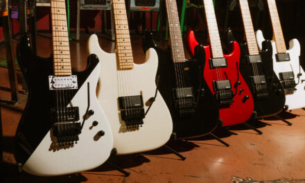 Jackson celebra il passato con la serie Pro Origins 1985 San Dimas