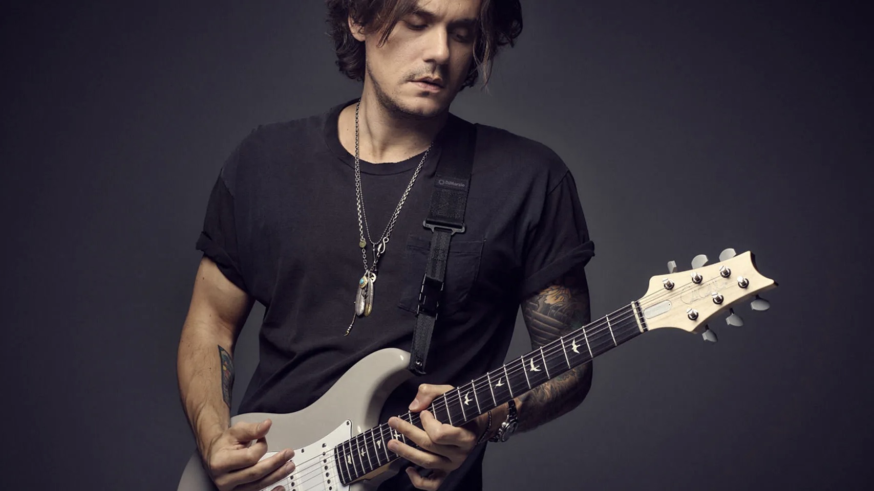 John Mayer parla della sua collaborazione con PRS e spiega perché ogni giorno sceglie di suonare una di quelle chitarre
