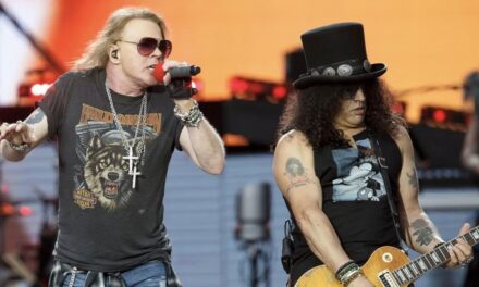Arriva il nuovo album dei Guns N’ Roses, Slash lancia la notizia