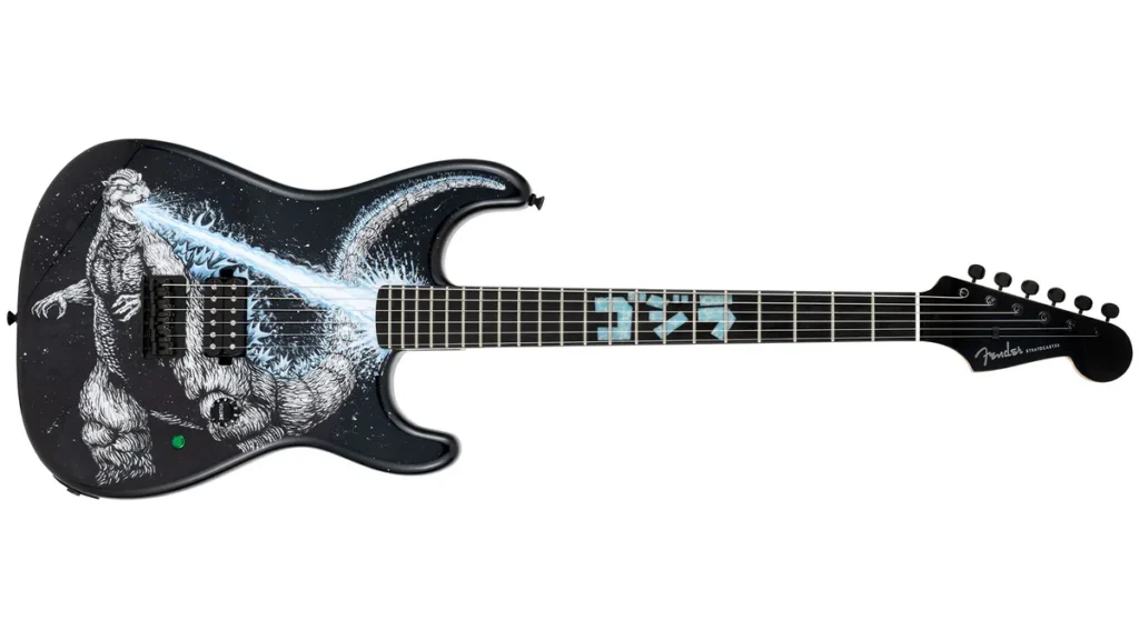 Per i 70 anni del mostro arriva la nuova Fender Godzilla Stratocaster e un pedale dedicato: due modelli giapponesi e uno masterbuilt