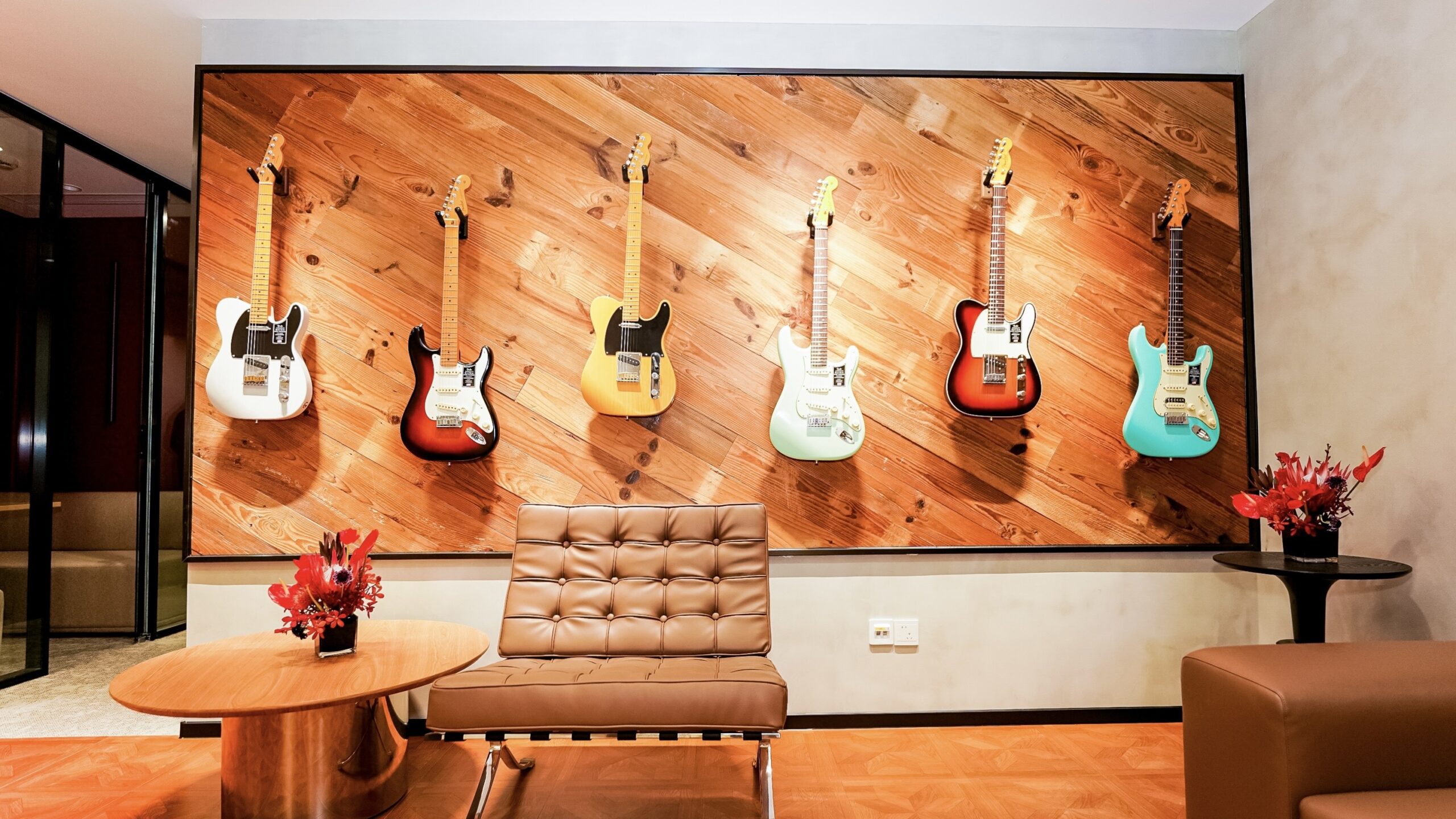 Nel cuore del vivace distretto di Xuhui, a Shanghai Fender ha inaugurato ufficialmente il nuovo Fender Artist Showroom Shanghai