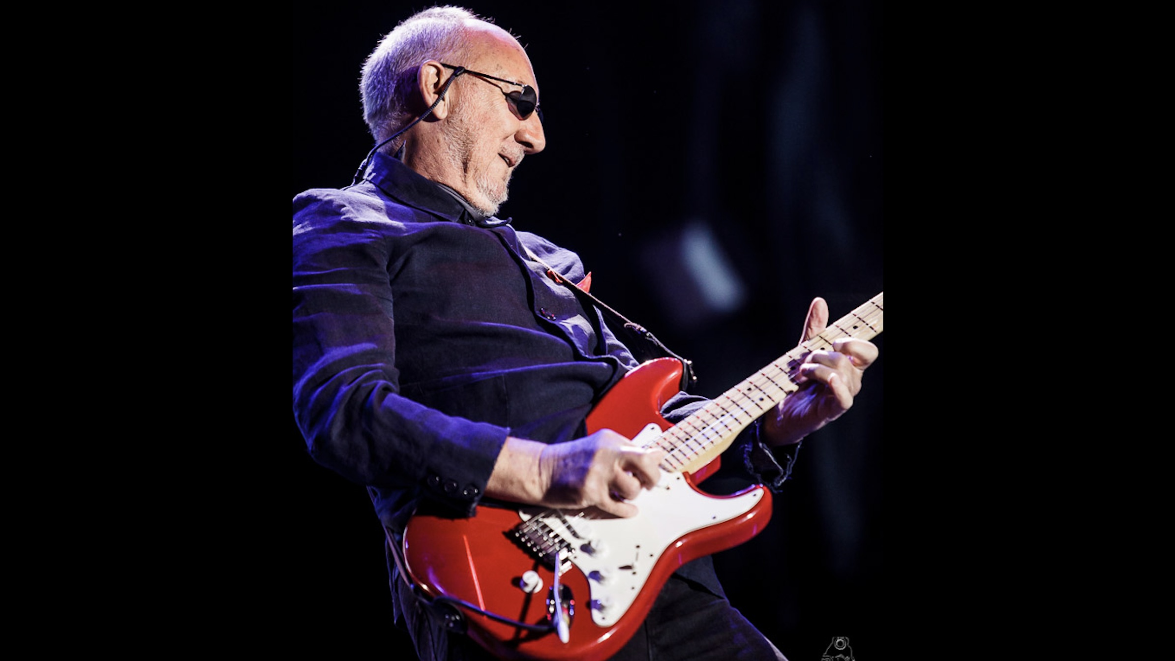 Prima di innamorarsi completamente della Fender Stratocaster Eric Clapton Signature Pete Townshend ha dovuto fare qualche modifica