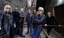 Dopo anni di stop e un intervento alle corde vocale Jon Bon Jovi tornerà in tour a far suonare gli stadi del mondo, i fan italiani sperano...