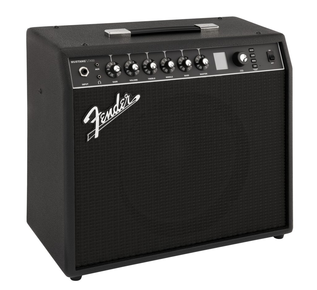 Si allarga la serie di amplificatori Fender Mustang con nuovi modelli pensati per avere ancora più flessibilità e potenza sonora