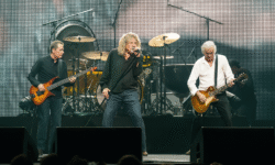 Ecco la storia del momento esatto in cui Robert Plant capì che i Led Zeppelin sarebbero diventati qualcosa di molto grande...