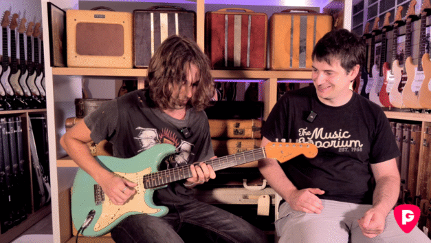 Una vera chitarra vintage in prova! Ascoltiamo una Fender Stratocaster del 1964 da Cesco’s Corner