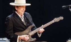 Ecco la storia di un grand session man di Nashville diventato per sbaglio il chitarrista di Bob Dylan, poi esploso con la sua musica