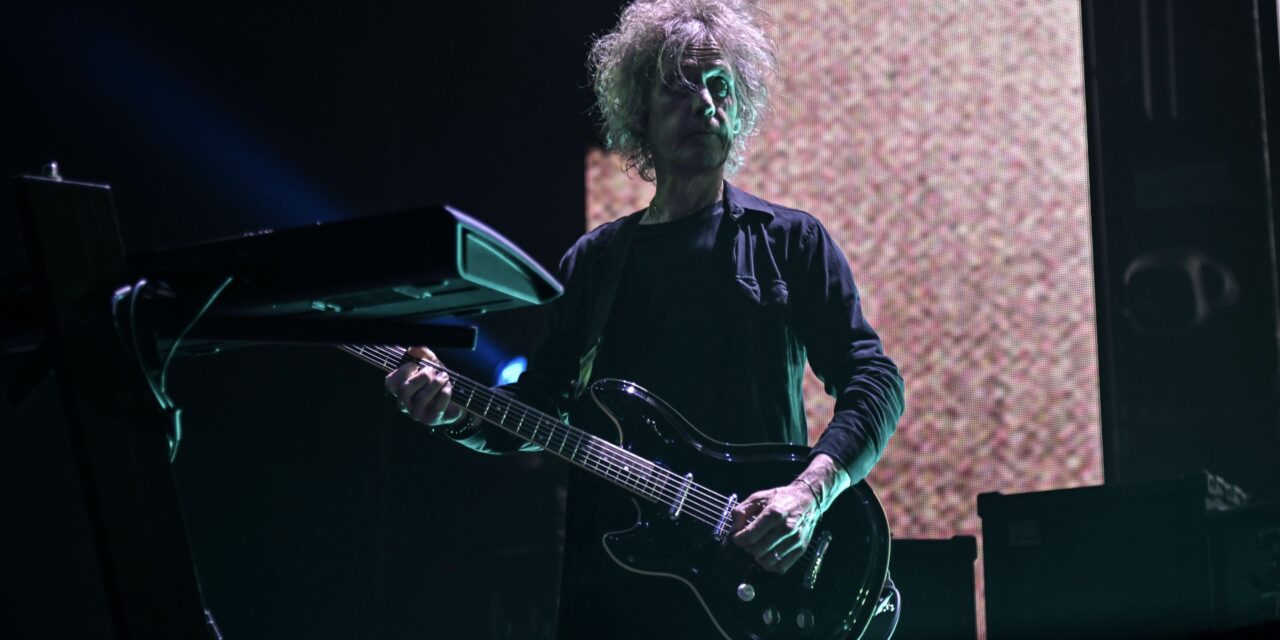 Morto lo storico chitarrista e tastierista dei The Cure: addio Perry Bamonte