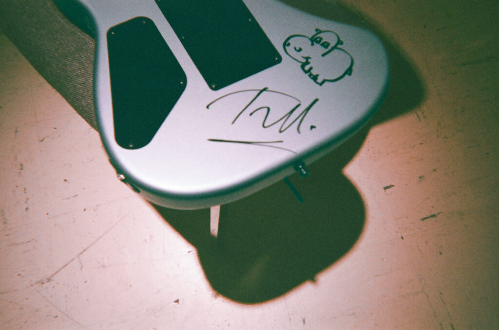 Annunciata ufficialmente la nuova chitarra di Tom Morello realizzata da Fender seguendo maniacalmente ogni dettaglio dell'originale